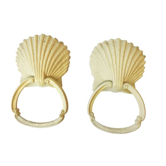 Vintage Pair of HOMCO 70's Ivory Seashell Towel Ring Holders - Picture 1 of 7